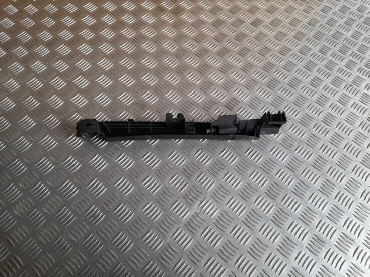 Bagāžnieka nodalījuma ventilācijas režģis priekš BMW 320D E46 2004 TOURING