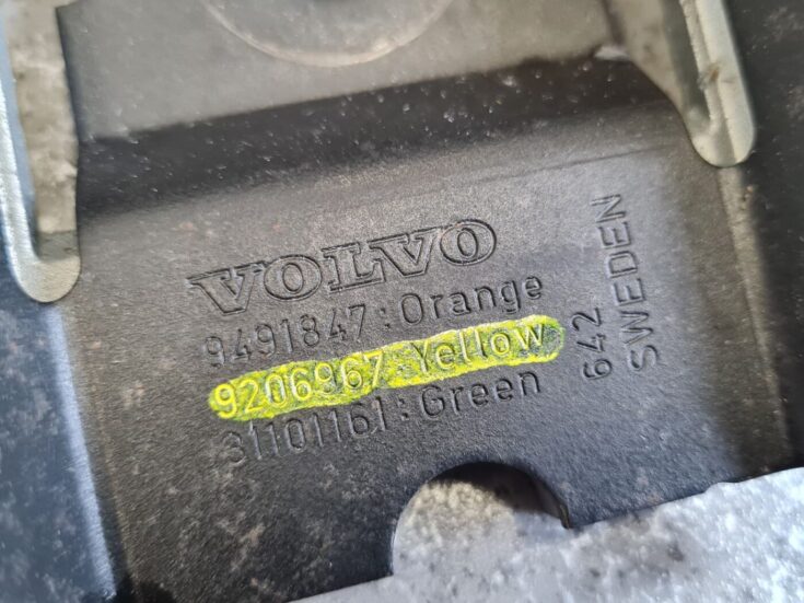 Stūres iekšējais stiprinājums priekš VOLVO V70 2003 GREY