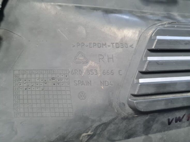 Miglas luktura reste, pa labi priekš VW POLO 2011