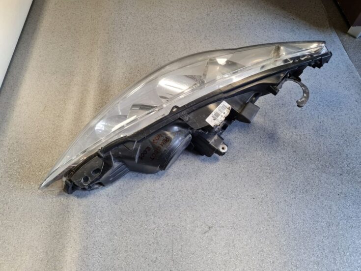 Priekšējais labais lukturis priekš PEUGEOT 407 2005