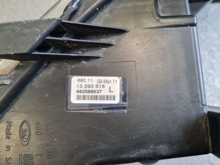 Miglas lukturis priekšā pa kreisi priekš OPEL ASTRA J 2011