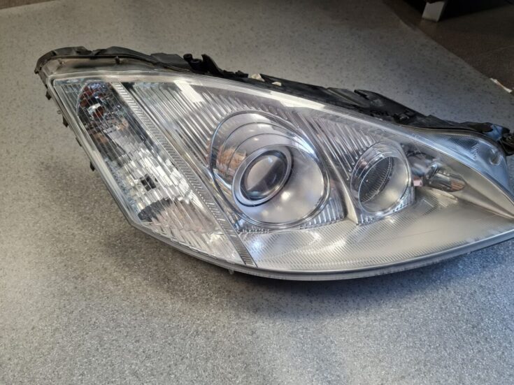 Priekšējais labais lukturis priekš Mercedes Benz S-class  2005-2009 1305235874