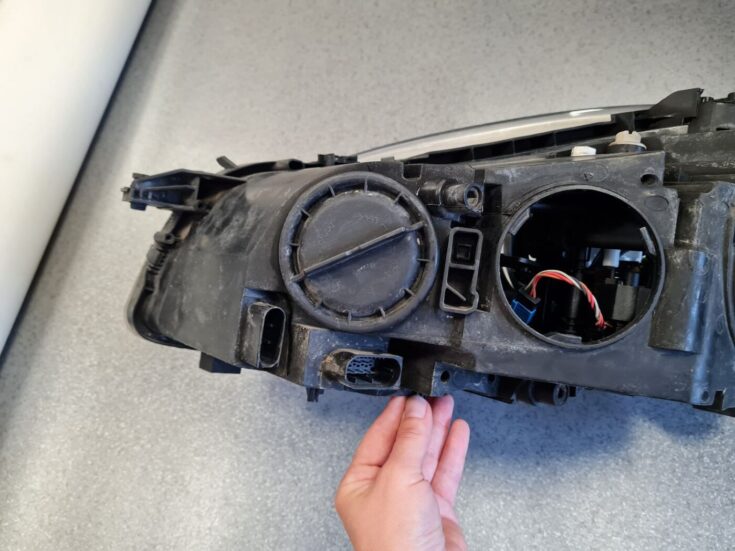 Priekšējais labais lukturis priekš Mercedes Benz S-class  2005-2009 1305235874