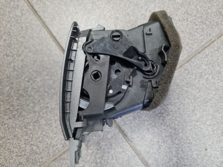 Mērinstrumentu paneļa gaisa vads, pa kreisi priekš OPEL VECTRA C 2006