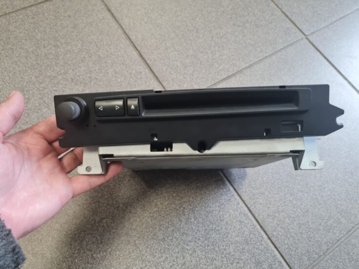 CD/DVD/Navigācijas bloks priekš BMW 520D E60 2006 ENG.