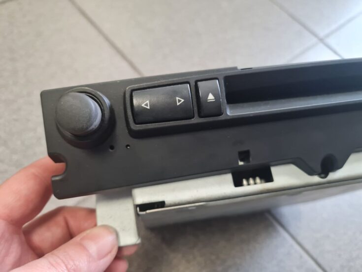 CD/DVD/Navigācijas bloks priekš BMW 520D E60 2006 ENG.
