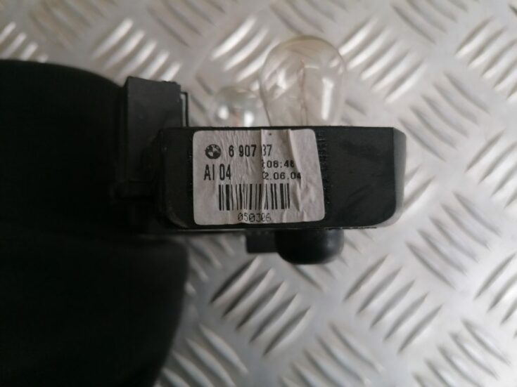 Aizmugures luktura spuldzes turētājs priekš BMW 320D E46 2004 TOURING