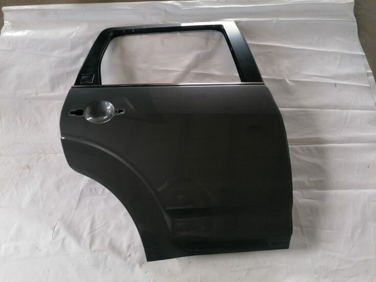 Aizmugurējās labās durvis priekš CITROEN C-CROSSER 2009