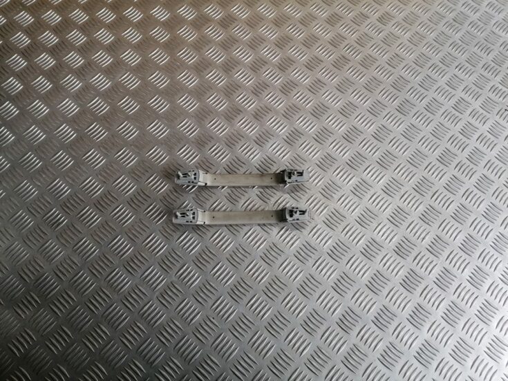 Salona rokturis griestos priekš BMW 320D E46 2004 TOURING