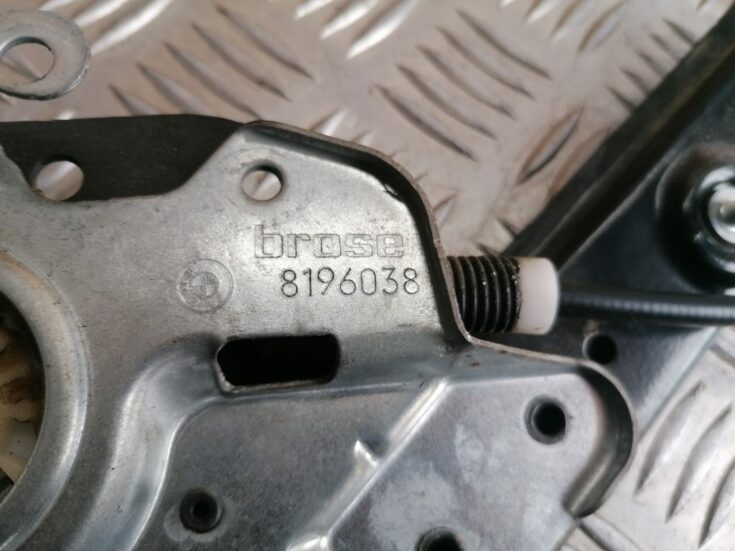 Stikla pacelšanas mehānisms aizmugurējais labais priekš BMW 320D E46 2004 TOURING