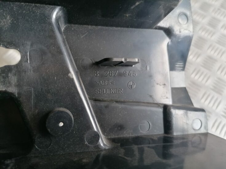 Bagāžnieka nodalījuma plastmasa priekš BMW 320D E46 2004 TOURING