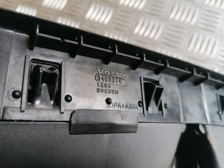 Mērinstrumentu paneļa gaisa vads, centrā priekš VOLVO XC70 2007
