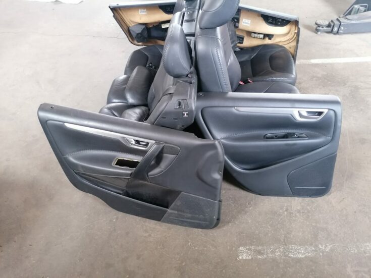 Sēdekļu komplekts priekš VOLVO XC70 2007