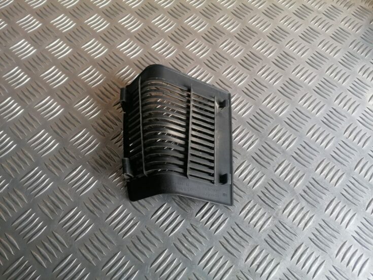 Bagāžnieka nodalījuma ventilācijas režģis priekš OPEL ASTRA H 2005