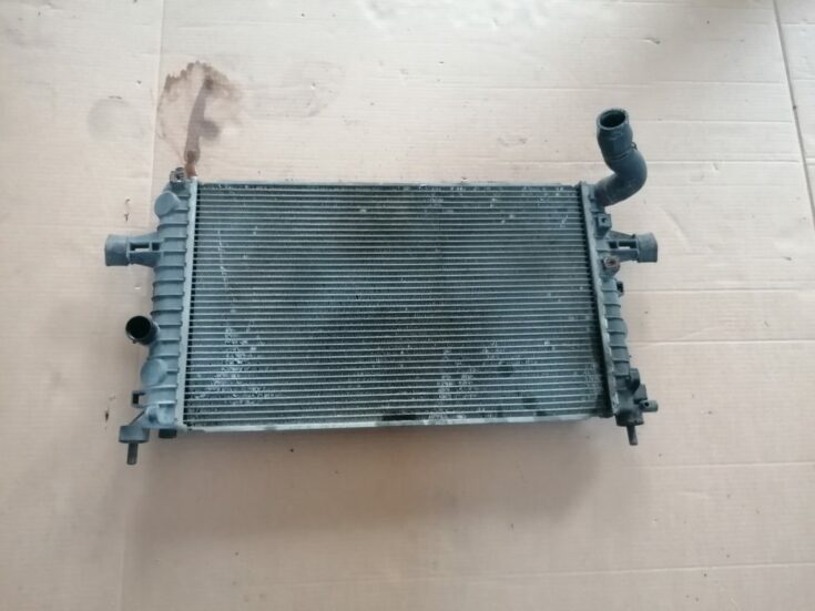 Dzesēšanas radiators priekš OPEL ASTRA H 2005