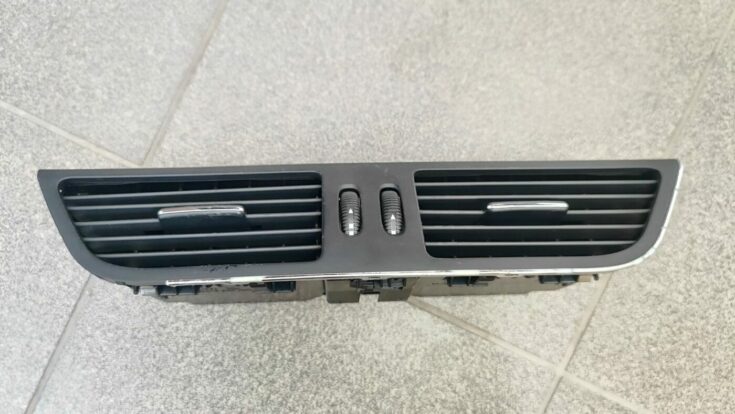 Mērinstrumentu paneļa gaisa vads, centrā priekš MERCEDES BENZ CLS 320 2005