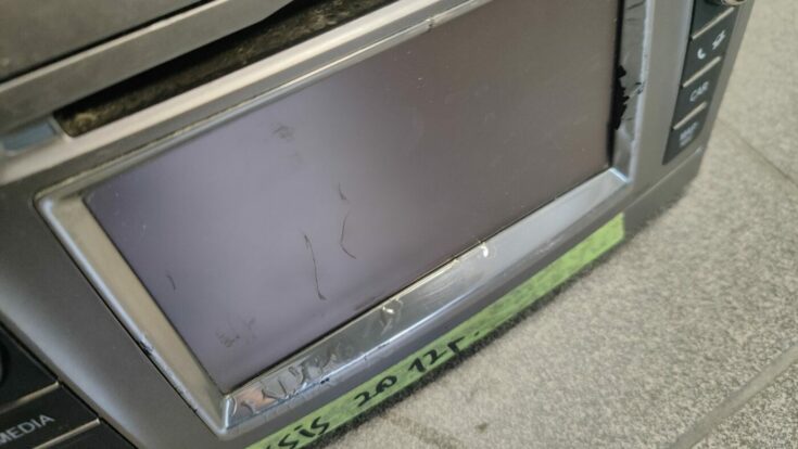 CD/DVD/Navigācijas bloks priekš TOYOTA AVENSIS 2012