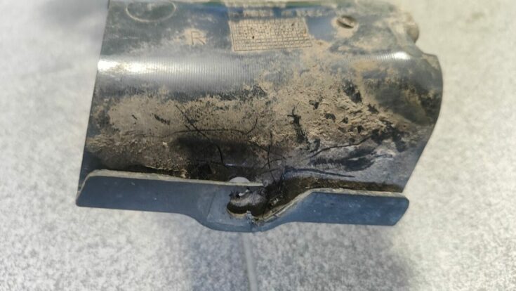 Aizmugurējā spārna un bufera stiprinājums priekš BMW 525 E60 2006 OLIVE