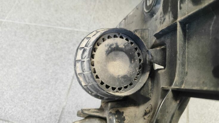 Aizmugurējā spārna un bufera stiprinājums priekš BMW 525 E60 2006 OLIVE