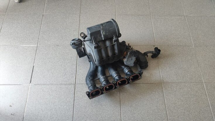 Ieplūdes kolektors priekš AUDI A4 2001