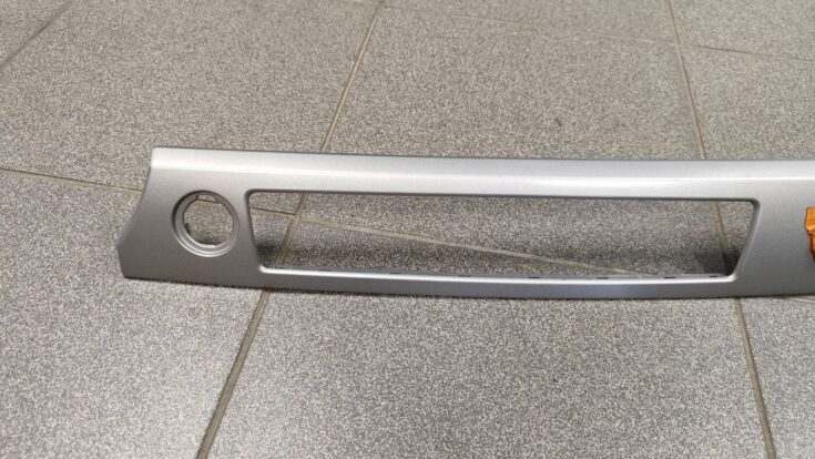 Mērinstrumentu paneļa dekoratīvā uzlika priekš BMW 330D E91 2008 TOURING