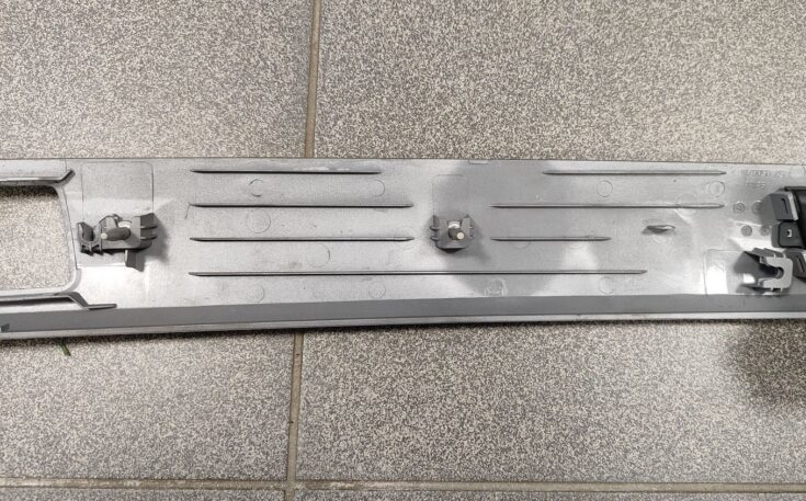 Mērinstrumentu paneļa dekoratīvā uzlika priekš BMW 330D E91 2008 TOURING