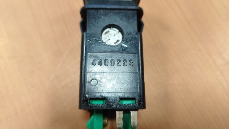Miglas lukturu ieslēgšanas poga priekš SAAB 9-5 1999