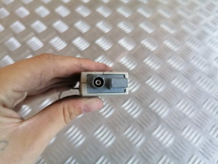 Antenas pastiprinātāja bloks priekš VOLVO C30 2008 SILVER