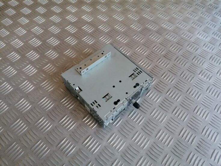 CD/DVD/Navigācijas bloks priekš VOLVO C30 2008 SILVER