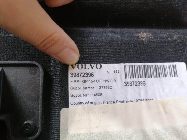 Bagāžnieka grīda priekš VOLVO C30 2008 SILVER