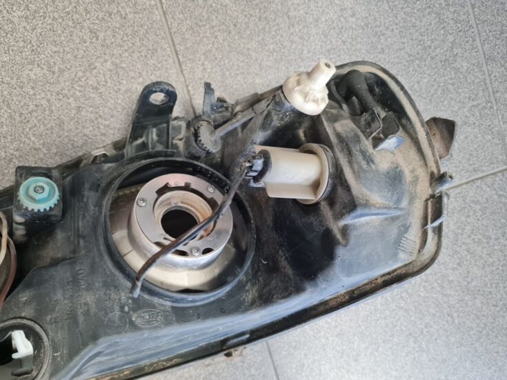 Priekšējais labais lukturis priekš OPEL ASTRA 2002