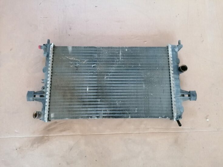 Dzesēšanas radiators priekš OPEL ZAFIRA 2004
