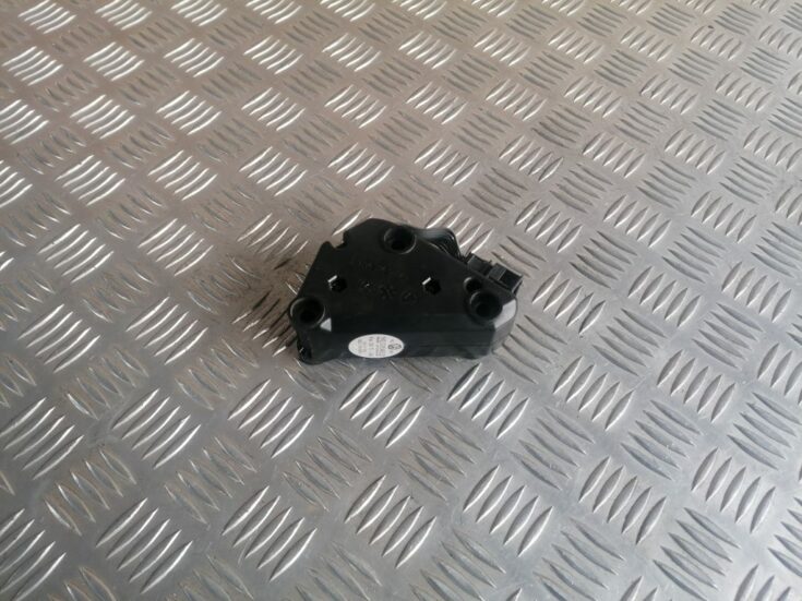 Audio pastiprinātāja bloks priekš VW GOLF VARIANT 2012