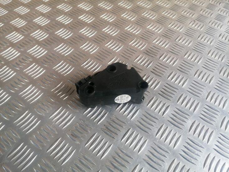 Audio pastiprinātāja bloks priekš VW GOLF VARIANT 2012
