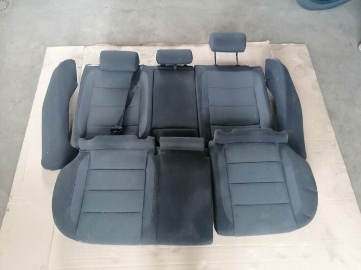Sēdekļu komplekts priekš VW GOLF VARIANT 2012