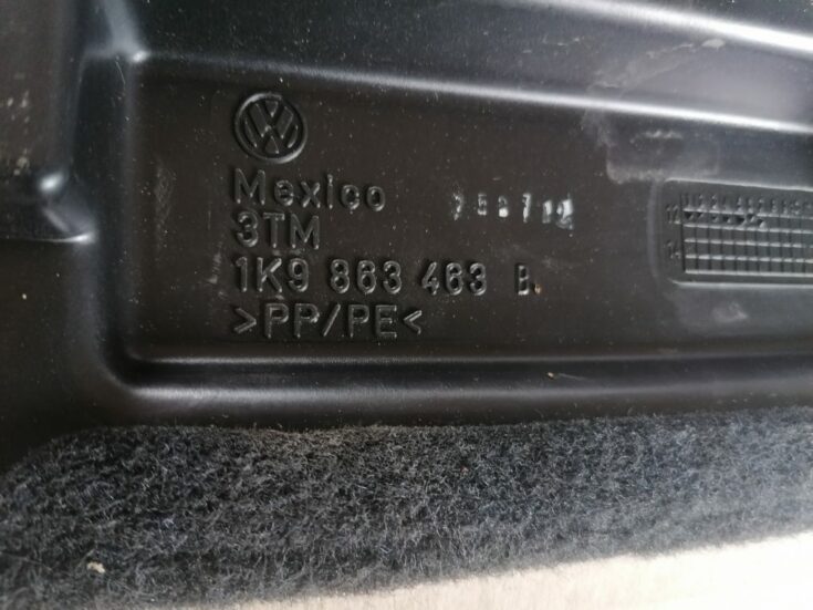 Bagāžnieka grīda priekš VW GOLF VARIANT 2012