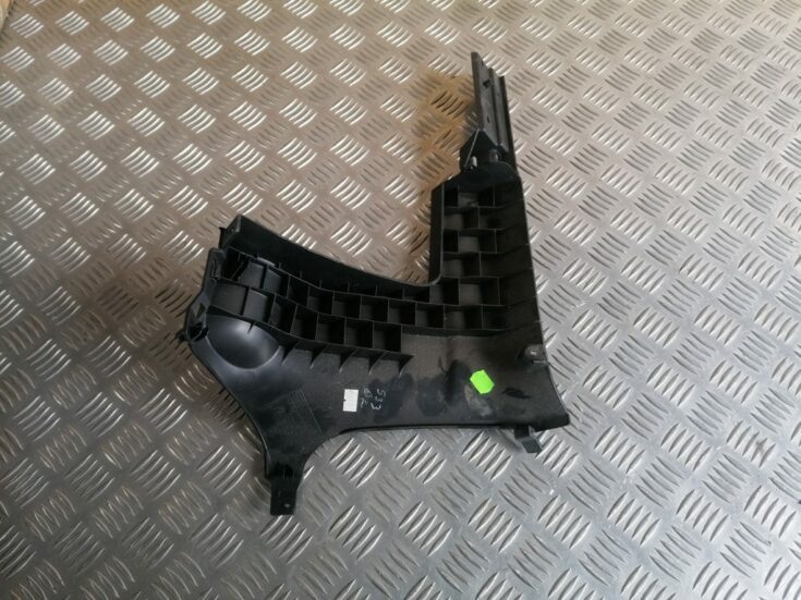 Mērinstrumentu paneļa apakšēja apdare priekš VW GOLF VARIANT 2012