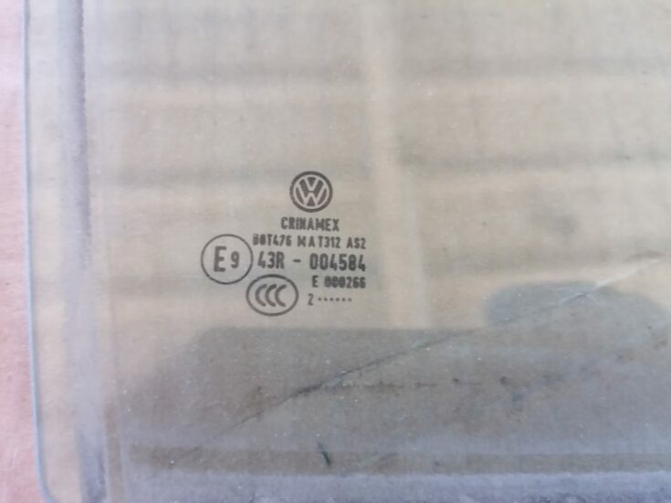 Aizmugurējo labo durvju stikls priekš VW GOLF VARIANT 2012