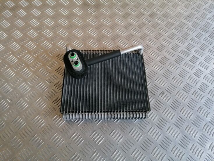 Gaisa kondicionēšanas radiators salonā priekš KIA CEED 2007