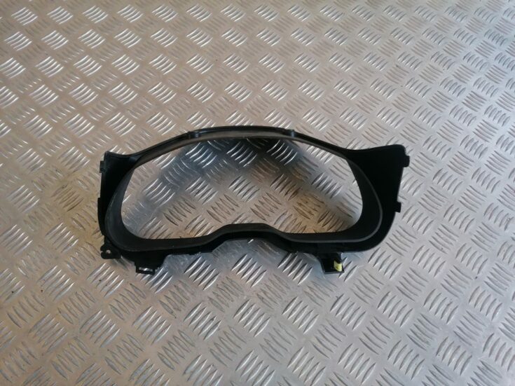 Spidometra apdare priekš SUBARU LEGACY 2009