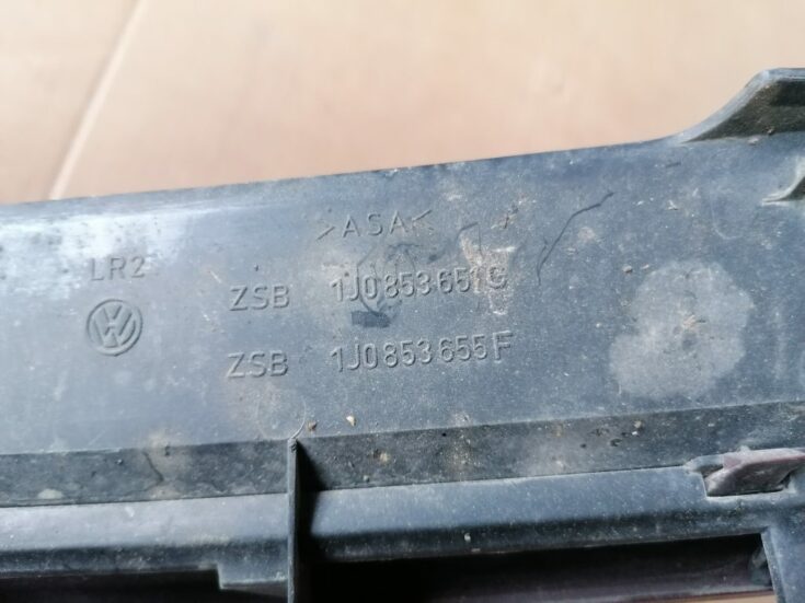 Pārsega reste priekš VW GOLF IV 1999