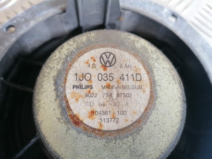 Durvju skaļrunis, apakšā priekš VW GOLF IV 1999
