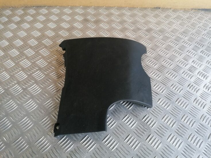 Mērinstrumentu paneļa apakšēja apdare priekš VW GOLF IV 1999