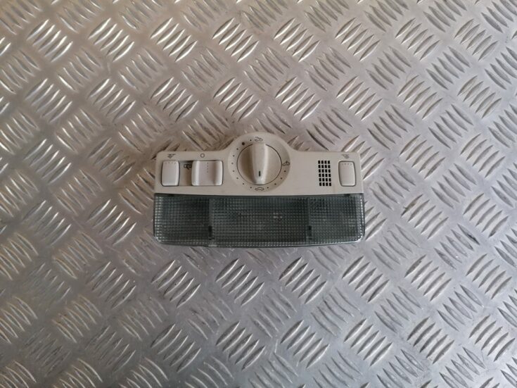 Priekšējo sēdvietu apgaismojums priekš VW GOLF IV 1999