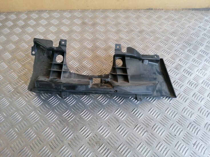 Salona plastmasa priekš VW GOLF IV 1999