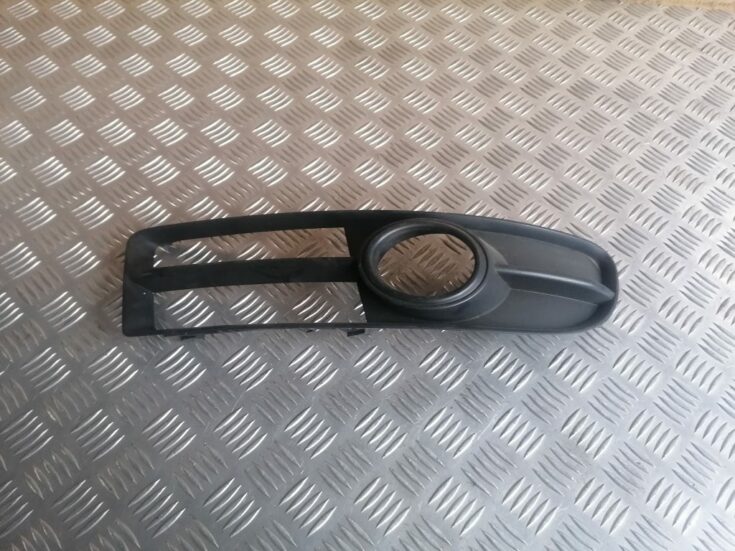 Miglas luktura reste, pa labi priekš AUDI
