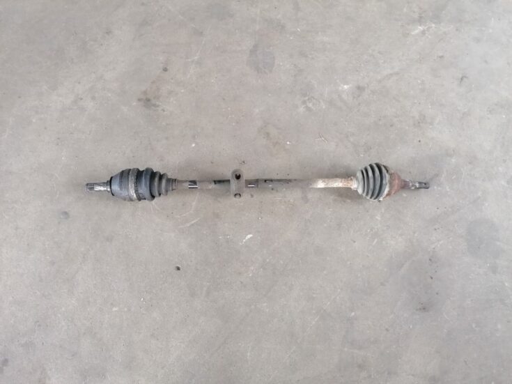 Pusass priekšēja labā priekš OPEL ASTRA 2002