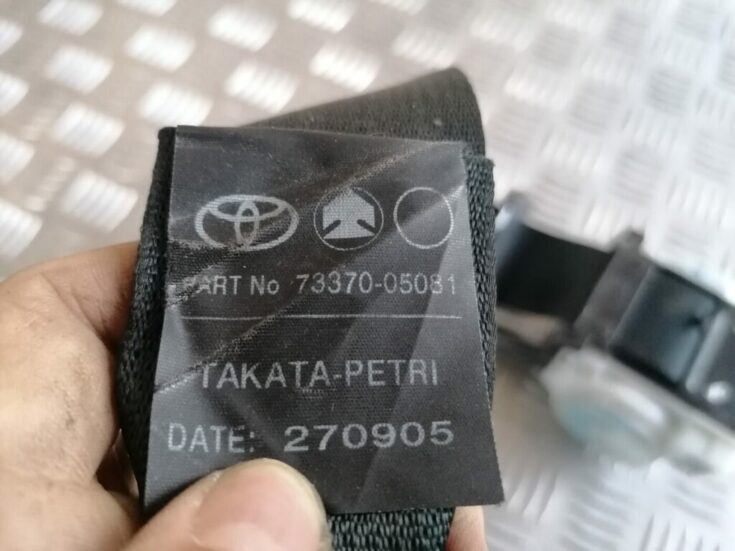 Aizmugurējā kreisa drošības josta priekš TOYOTA AVENSIS 2007