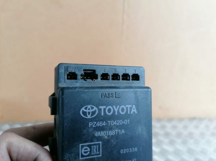 Parkošanās devēju vadības bloks priekš TOYOTA AVENSIS 2007