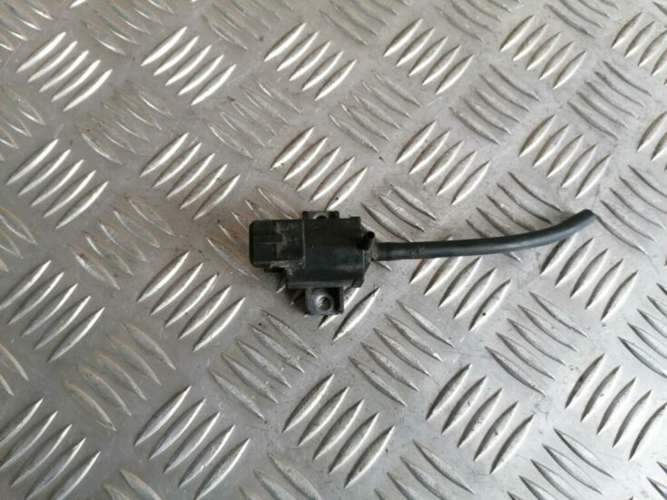 Izplūdes solenoīda vārsts priekš TOYOTA AVENSIS 2007